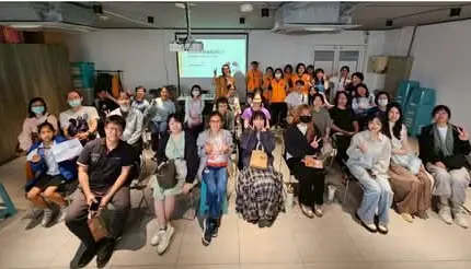 Group photo of owner talk participants